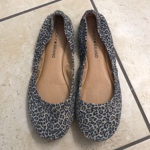 Lucky Brand Leopard flats shoes size 8W wide